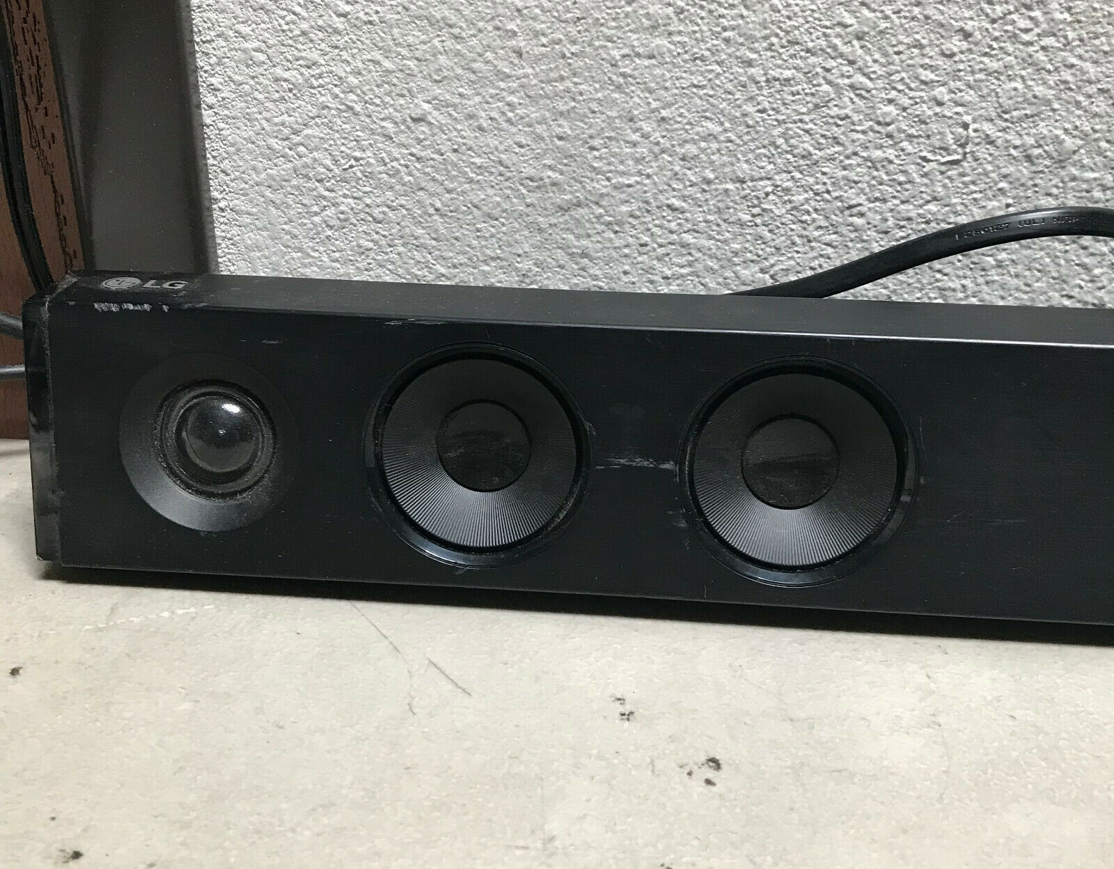 LG SH3K 2.1 Channel Sound Bar NO REMOTE TV, Video & Home Audio