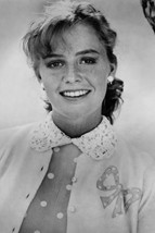 Elisabeth Shue in The Karate Kid Cute Smiling Portrait 24x18 Poster - £19.46 GBP