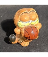 Vintage 1981 Enesco Garfield With Basketball Figurine Ceramic 2.75&quot; Tall... - $13.51 CAD