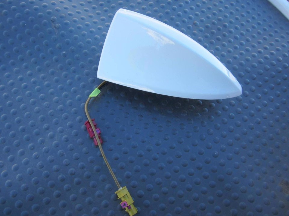 OEM 2013 2014 Chevy Malibu Radio Shark Fin Antenna Summit White GM # 228... - $18.80