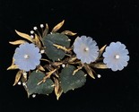 18k Yellow Gold Large Carved Chalcedony Flower and Jade Leaf Pin (#J6235) - £2,604.92 GBP