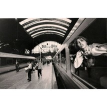 Press Photo Student Leans Out Of Train Leaving Frankfurt Germany For Holland - £7.83 GBP