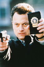 Gary Sinise Holds Up Police Badge Pointing Gun Ransom 11x17 Mini Poster - $242.26 MXN