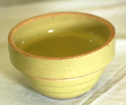 Art Pottery Stoneware Bowl Ribbed Beehive Green USA 5&quot; - $29.69