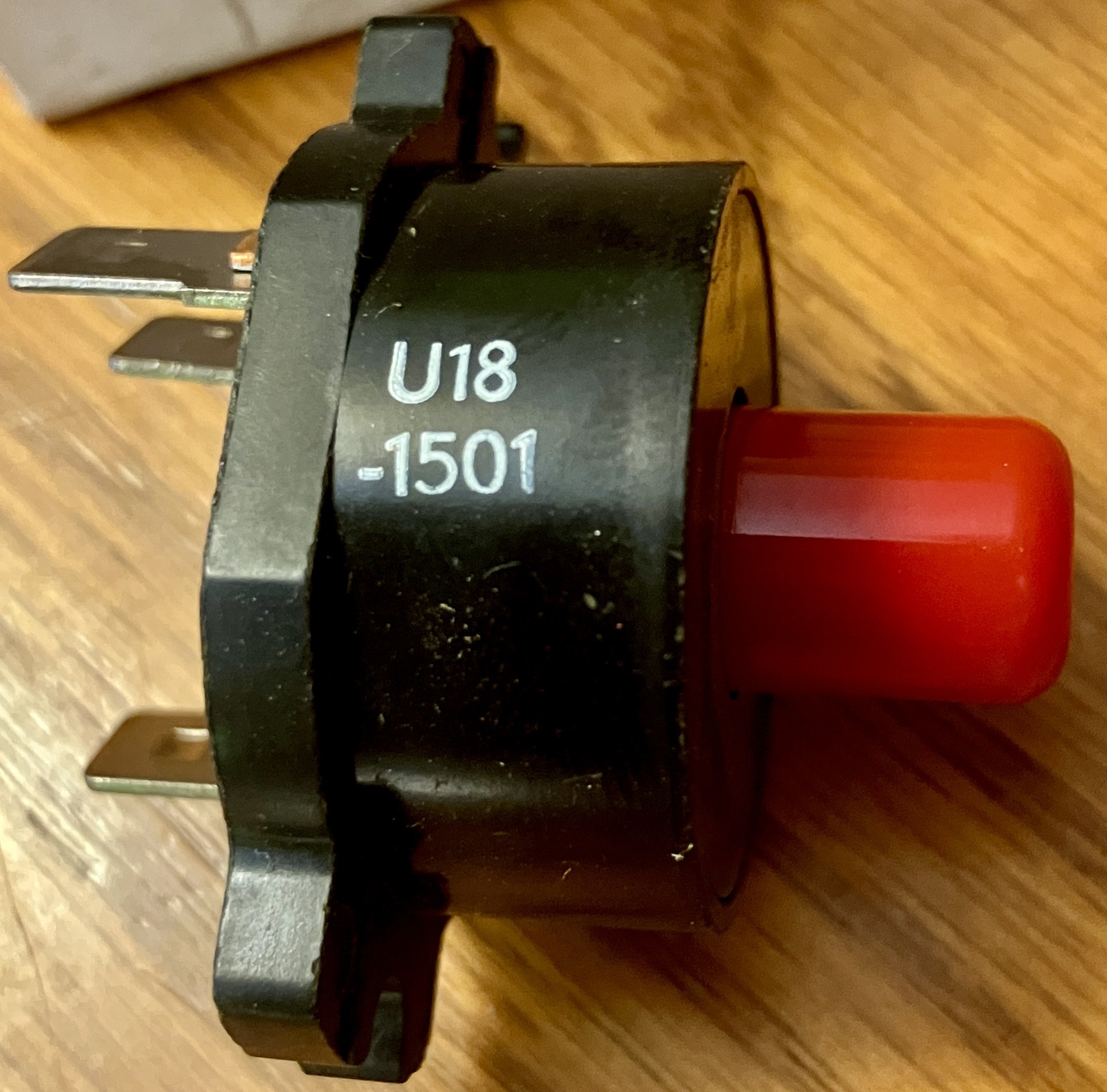 Reset switches ... Klixon brand made the USA the best ! - $4.95