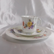 Hammersley Teacup Saucer and Luncheon Plate Set # 22229 - $36.95