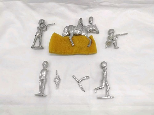 Lot Of (5) Vintage Historical Military British Lead Miniatures 1-3&quot; - $24.74