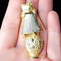 Gold-Tone Kitty On Lamp Pin Brooch - £12.78 GBP