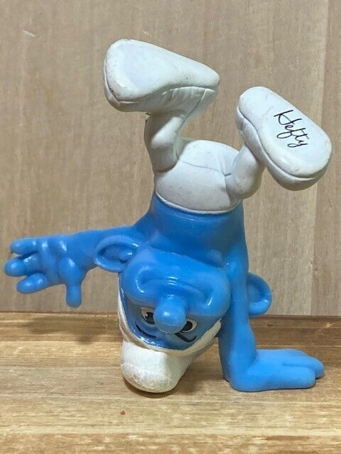 2011 PEYO  Smurf Figurine, Smurfs Movie, HEFTY, McDonald&#39;s, PVC Figure - $4.50