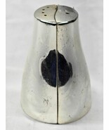 Newbridge Silver Plated Salt &amp; Pepper Shakers Modern Minimal Design Yin ... - $21.69 CAD