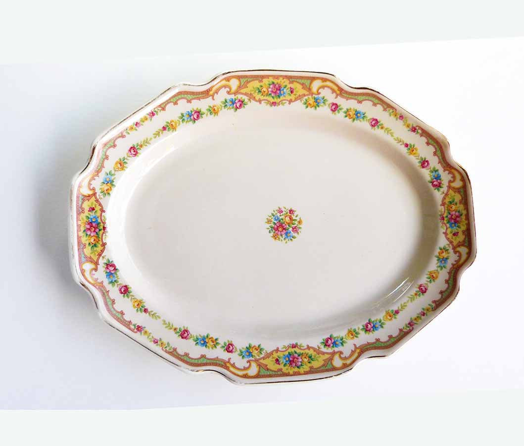 Oval Orleans Shaped Serving Platter Cottage Chic Rose Cream Scalloped Red Pink Y - $26.00
