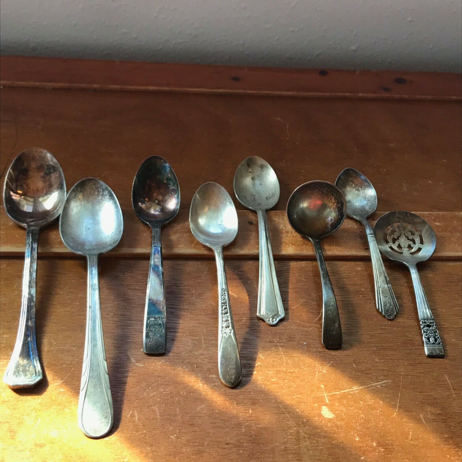 Vintage Lot of 8 Various Sized Wm Rogers Community & Other Silver Plate & Not Sp - $11.29