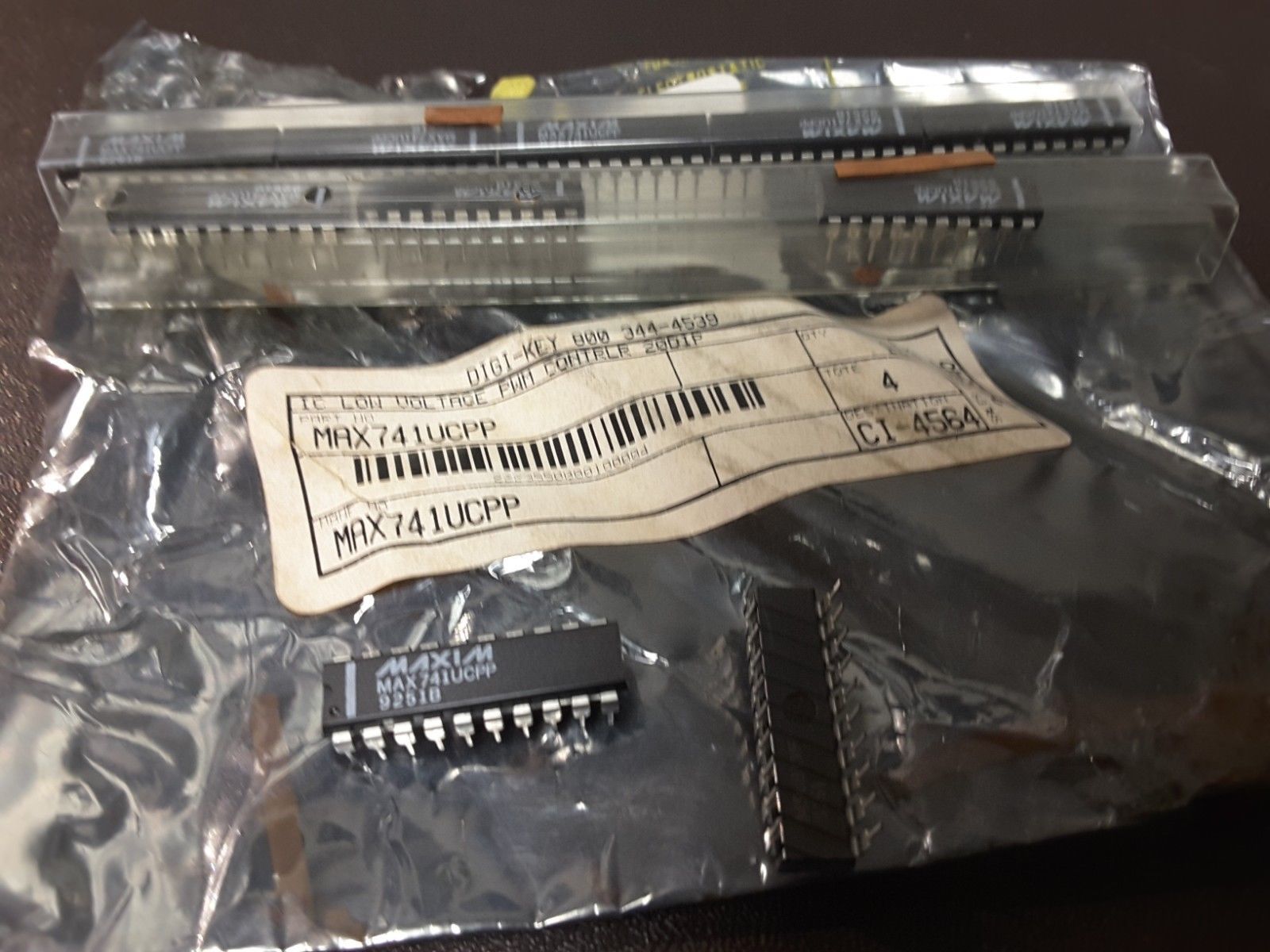 (2)  MAX741UCPP Pin Programmed Low-VoltageCurrent-Mode SMPS AXIM  SALE $19 - $18.51