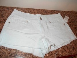 New Rue 21 Juniors Sz 9 Whit Shorts Retails $19.99 9.25&quot; Lgth 16&quot; waist ... - £10.50 GBP