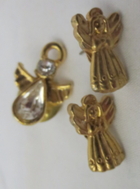 Vtg Avon 1995 Earrings Angels Gold Tone Pierced  &amp;rhinestonel pendant pin - £7.47 GBP