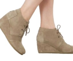 Toms Boots KALA Tan Beige Nude Suede Wedge Ankle Booties Lace Up Size 9.5 - £14.69 GBP