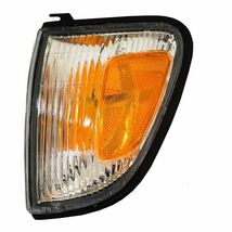 TOYOTA TACOMA 1998 1999 2000 LEFT DRIVER CORNER LIGHT TURN SIGNAL LAMP - $25.25