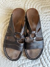 Clarks Women&#39;s Brown Leather Comfort Wedge Heel Sandals Size 7B - $43.49