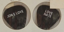 LOVE HATE - OLD VINTAGE JON E LOVE TOUR CONCERT GUITAR PICK - $194.89 MXN