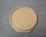 Rubbermaid Food Storage Container Lid Replacement J3215 Beige 5.75&#39;&#39; - £3.78 GBP