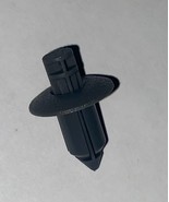 2004-2005 CHEVROLET AVEO LIFT GATE TRIM CLIP, NEW GENUINE OEM PART, P/N ... - €15,37 EUR