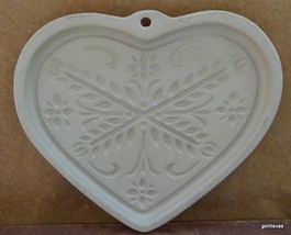Pampered Chef Stoneware Cookie Mold "Anniversary  Heart" 2000 6" - $24.16
