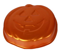 Jack-O-Lantern Pumpkin Cake Pan Halloween Wilton Iridescent Uses 1 Box Cake Mix - £6.19 GBP