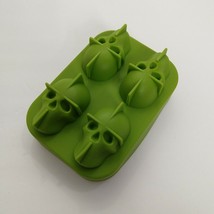 Green Skull Ice Mold 3D Halloween Punch Drinks Silicone - $9.90