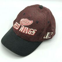An item in the Sports Mem, Cards & Fan Shop category: Detroit Red Wings Logo Athletic Checkered Adjustable Hook Loop Hat Cap NHL