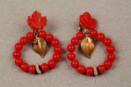 Vintage Hanging Earrings Red Gold Tone Leaves Plastic Metal - £6.88 GBP