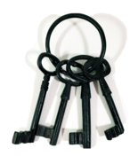 Cast Iron Jailer Keys Antique Style Set of 4 In a Ring 7&quot; - 7&quot; Long - $243.19 MXN