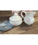 Pfaltzgraff Tea Rose, Creamer and Covered Sugar Bowl Set NEW OLD STOCK - $561.64 MXN