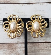 Vintage Napier Clip On Earrings 1.25&quot; Gold Tone Oval with Faux Pearl - £9.40 GBP