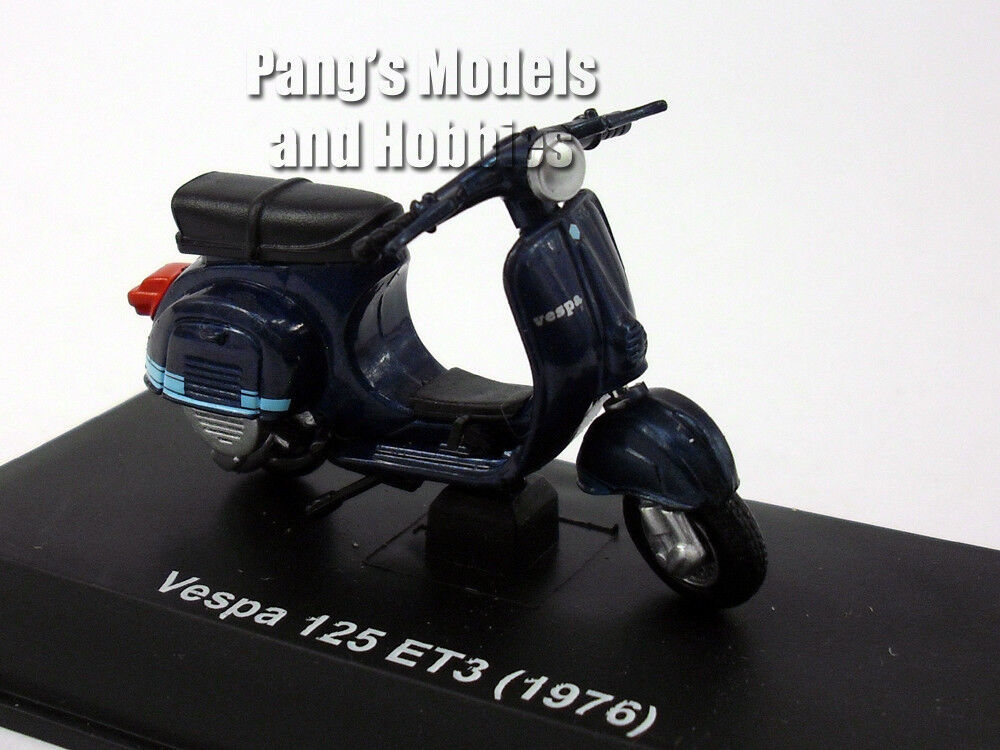 Vespa 125 ET3 (1976) 1/32 Scale Die-cast Metal Model by NewRay - $16.82