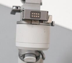 DJI RS 4 Mini 3-Axis Gimbal Stabilizer - Gray image 7
