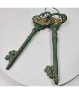 Vintage 2 Large Iron 12 Inch Skeleton Keys On Ring Rusty Distressed Patina - $538.28 MXN