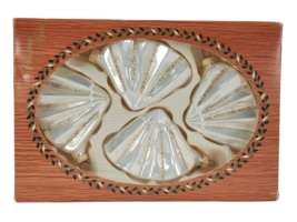 Set of 4 Christmas by Krebs Glass Glitter Clam Seashell Shaped Tree Ornaments - £13.54 GBP