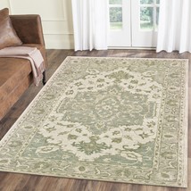 HomeRoots 395920 5 x 8 ft. Green &amp; Cream Medallion Area Rug - £240.24 GBP