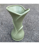 Haeger Green Tulip/Lotus Vase 10&quot; Tall No Chips, Cracks or Crazing - £30.49 GBP