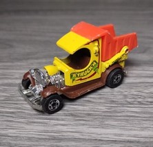 Vintage 1977 Hot Wheels Yellow A Truckin&#39; Dump Truck, Orange Dump Hong K... - £8.60 GBP