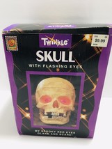 Twinkle Brand Halloween Crane Vtg 1995 Life-Size Human Skull Spooky Not Working - £29.84 GBP