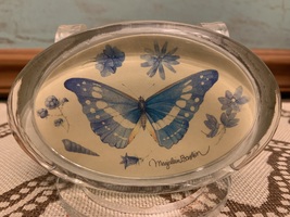 Vintage Hallmark Marjolein Bastin Blue Butterfly Design Oval Glass Paperweight - £9.57 GBP
