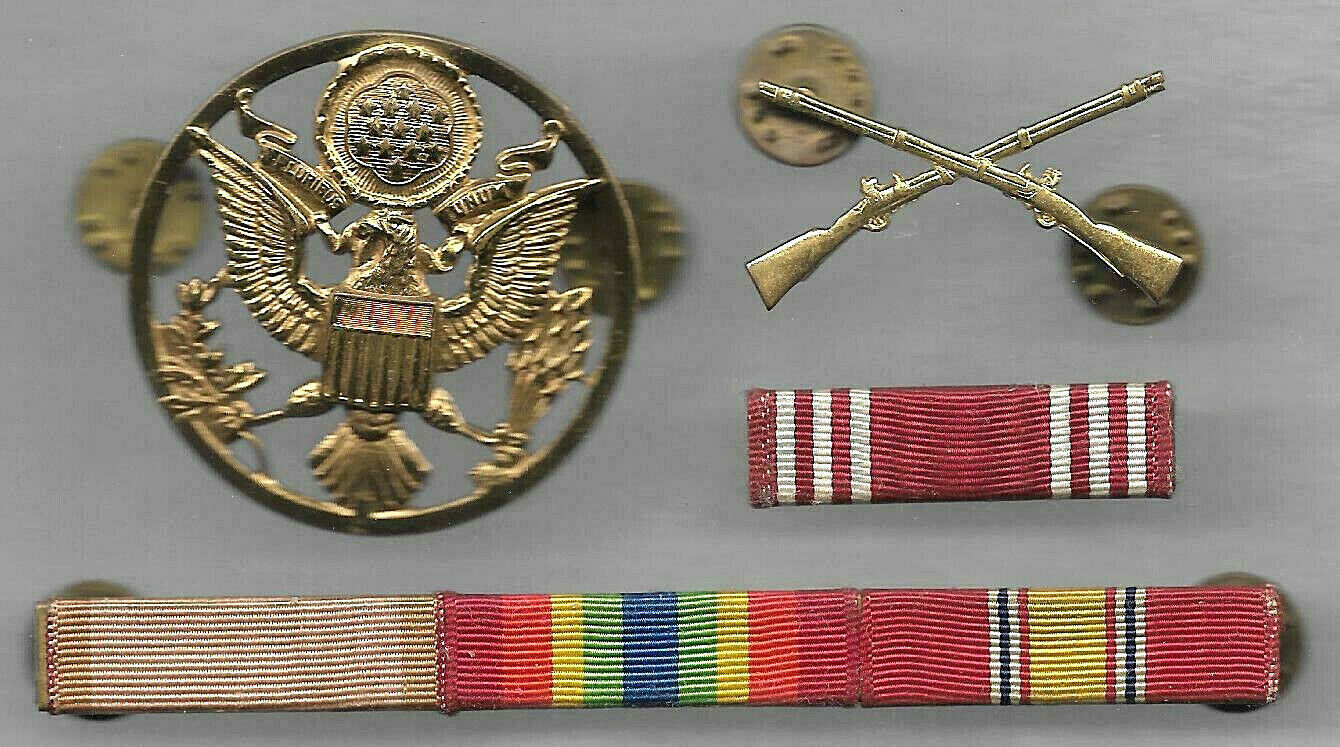 Primary image for Small WWII Veterans Keepsake Group Officers Hat Crest Ribbon Bar Collar Insignia