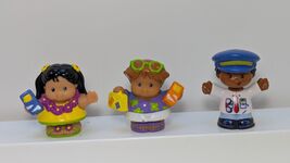 Fisher-Price Little People Lot of 3 Jet Plane Pilot tourist Figures - $12.86