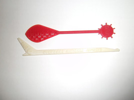 2 ONA Overseas National Airways Swizzle Sticks Drink Stirrers Red White Differ  - £7.42 GBP