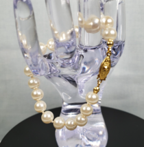 Vintage Faux Pearl Gold Tone Fish Hook Clasp 7&quot; Bracelet - $32.60 CAD