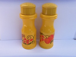 1970&#39;S Retro Avon Pennsylvania Dutch Salt &amp; Pepper Shakers Vintage Unused - £19.42 GBP