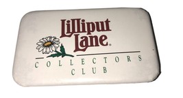 Lilliput Lane Collectors Club Promo Rectangle Round Edge Pin Button Vintage - $232.06 MXN