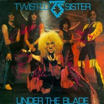 Twisted Sister Band Signed Under The Blade Album - £176.52 GBP