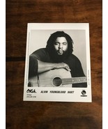Vintage Alvin Youngblood Heart Glossy Press Promotional Photo 8x10 Acoustic - $8.00